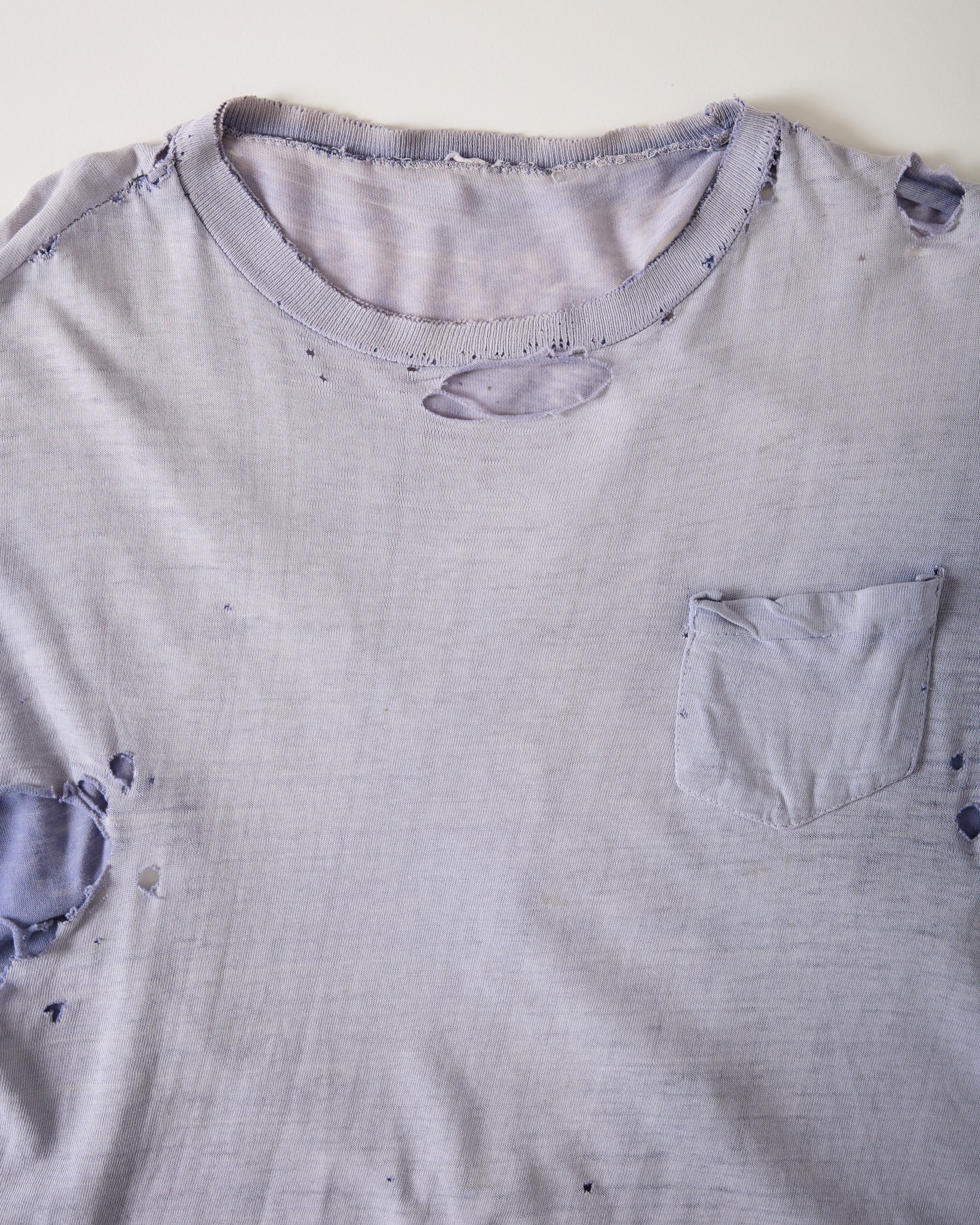 1970s Thrashed-Back Pocket T-Shirt - Faded Periwinkle - M/L