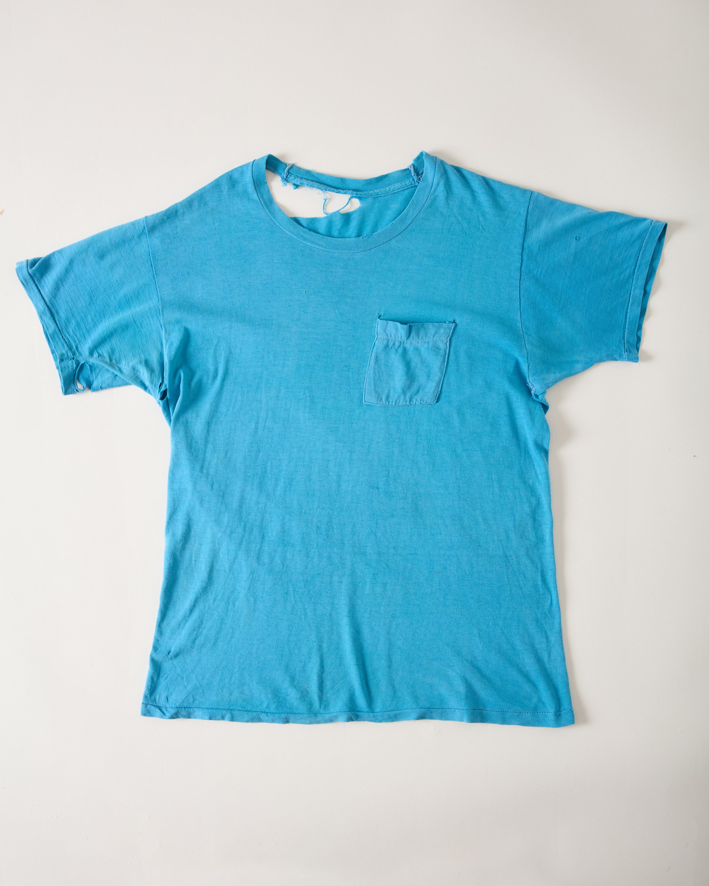 1970s Distressed Pocket T-Shirt - Cyan/Olympic Blue - L/XL