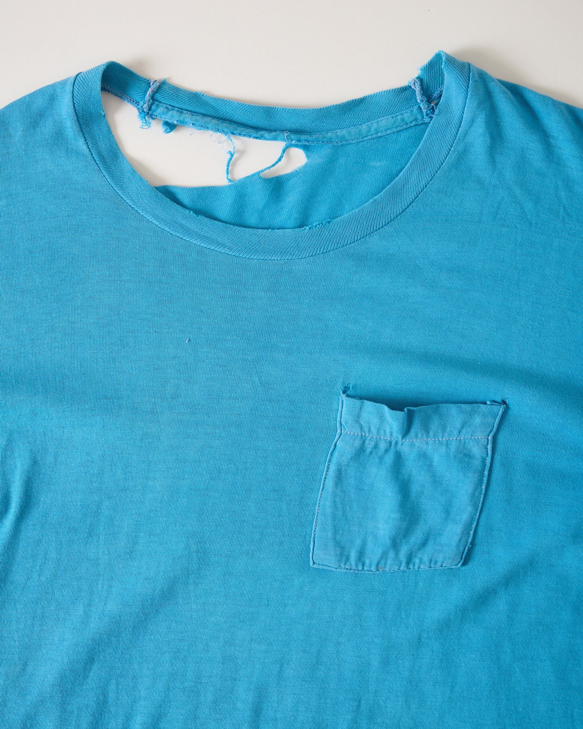 1970s Distressed Pocket T-Shirt - Cyan/Olympic Blue - L/XL