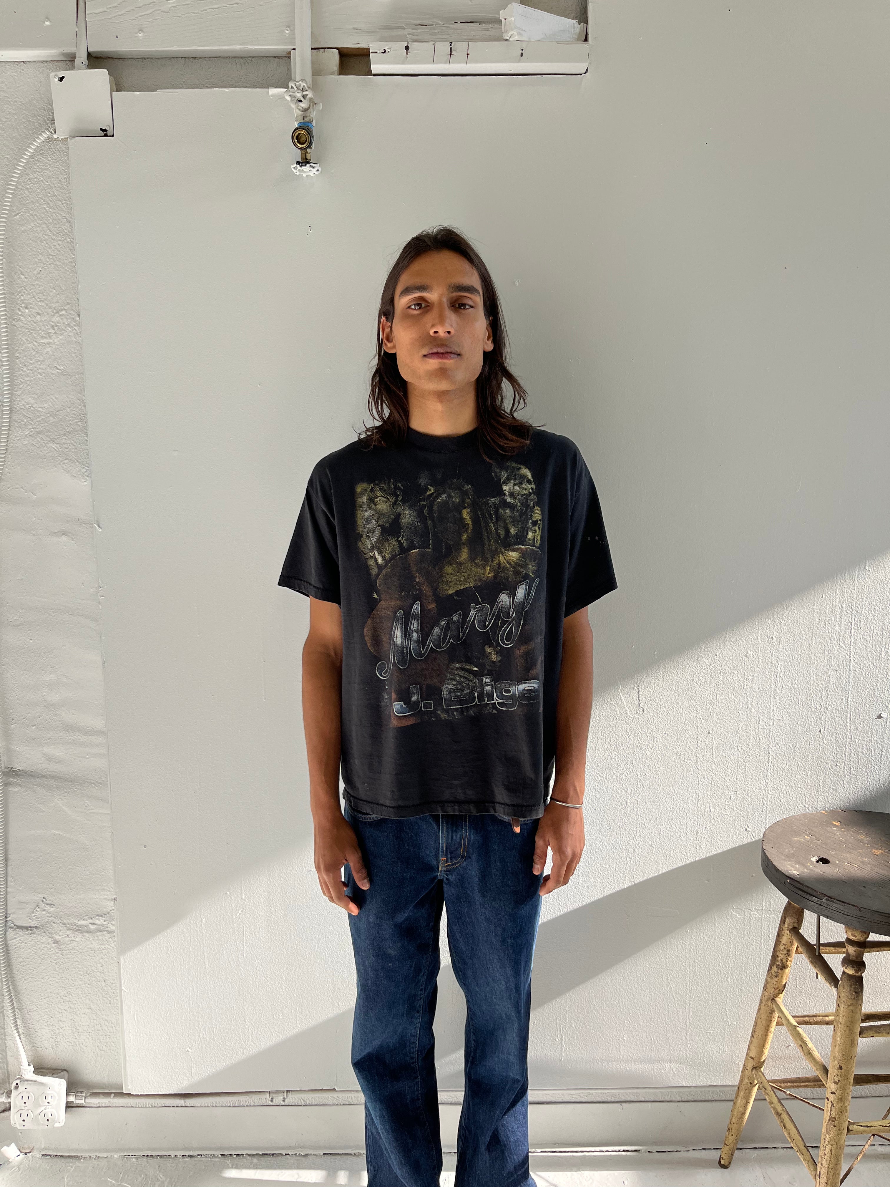 '90s Mary J. Blige Distressed Rap Tee - Black/Faded Black - L